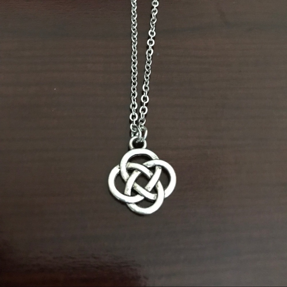 Celtic Knot - Handmade Necklace - Picture 4 of 4